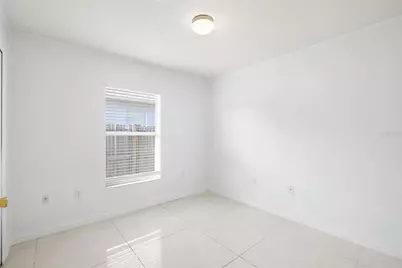 10001 Florence Avenue N, Tampa, FL 33612 - Photo 16