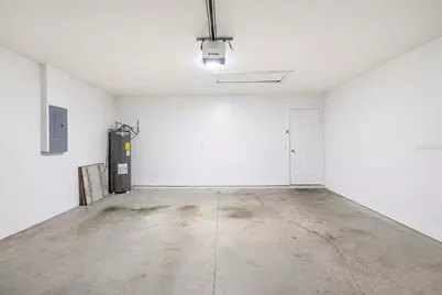10001 Florence Avenue N, Tampa, FL 33612 - Photo 32
