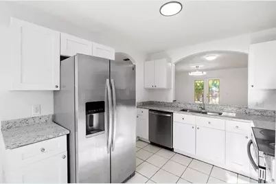 10001 Florence Avenue N, Tampa, FL 33612 - Photo 10