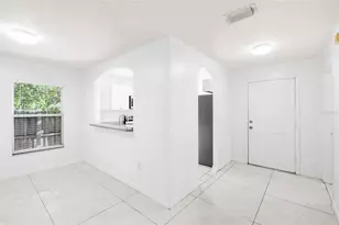 10001 Florence Ave N, Tampa, FL 33612 - Photo 26