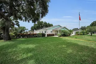 845 Sky Loch Dr S, Dunedin, FL 34698 - Photo 60