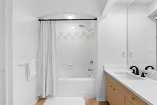 200 4th Ave S, Saint Petersburg, FL 33701 - Photo 24