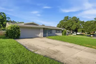 1387 Bellevue Blvd, Clearwater, FL 33756 - Photo 2