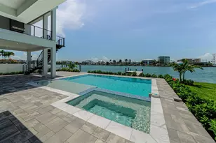 43 Dolphin Dr, Treasure Island, FL 33706 - Photo 2