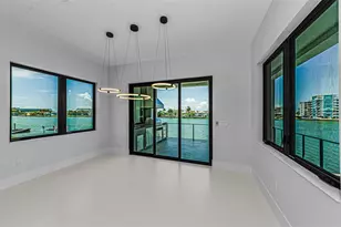 43 Dolphin Dr, Treasure Island, FL 33706 - Photo 32