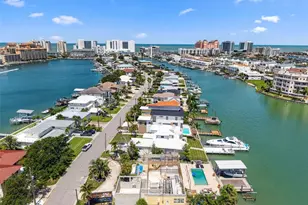 246 Bayside Dr, Clearwater Beach, FL 33767 - Photo 32