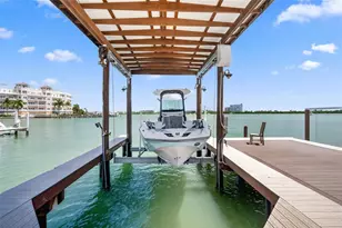 246 Bayside Dr, Clearwater Beach, FL 33767 - Photo 16
