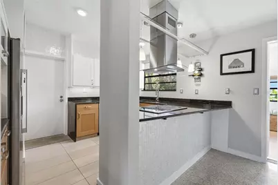 609 W River Drive, Tampa, FL 33617 - Photo 12