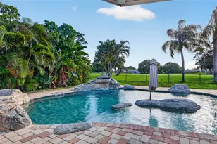 6390 Burning Tree Dr, Seminole, FL 33777 - Photo 34
