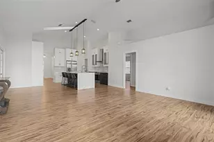 2815 89th Ave E, Parrish, FL 34219 - Photo 10