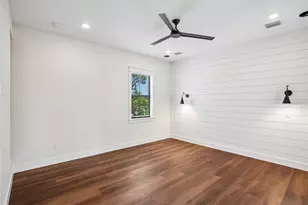 3819 71st St N, Saint Petersburg, FL 33709 - Photo 12