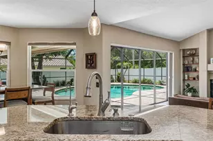 2937 Hillcreek Cir S, Clearwater, FL 33759 - Photo 20