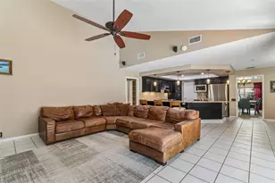 2937 Hillcreek Cir S, Clearwater, FL 33759 - Photo 22