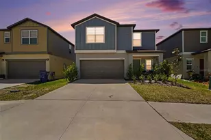35194 Ackley Trce, Zephyrhills, FL 33541 - Photo 2