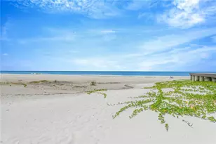 880 Mandalay Ave, Clearwater Beach, FL 33767 - Photo 22