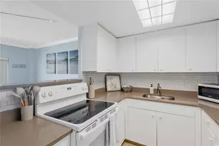 880 Mandalay Ave, Clearwater Beach, FL 33767 - Photo 14