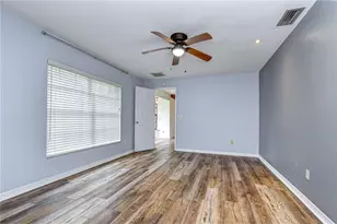 1101 Oakridge Manor Dr, Brandon, FL 33511 - Photo 16
