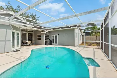 1690 Winners Circle, Tarpon Springs, FL 34689 - Photo 2