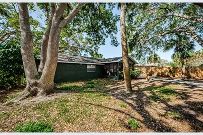 7241 56th Avenue N, Saint Petersburg, FL 33709 - Photo 32