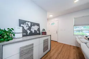 7241 56th Ave N, Saint Petersburg, FL 33709 - Photo 4
