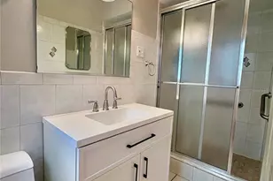 360 72nd Ave, Saint Petersburg, FL 33706 - Photo 14
