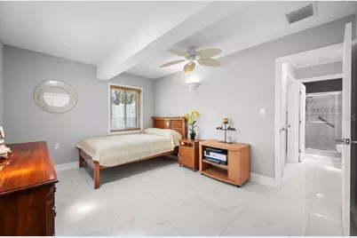 328 Bayview Drive NE, Saint Petersburg, FL 33704 - Photo 28