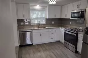 301 Mystic Lake Dr N, Saint Petersburg, FL 33702 - Photo 6