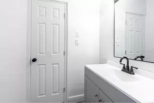 8706 Ruth Pl, Tampa, FL 33604 - Photo 38