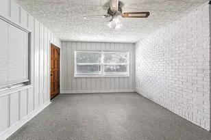 8706 Ruth Pl, Tampa, FL 33604 - Photo 24