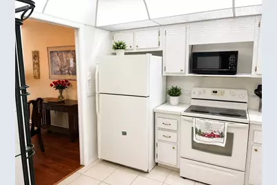 4575 Cove Circle #506, Saint Petersburg, FL 33708 - Photo 4