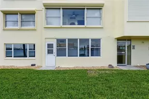 4775 Cove Cir, Saint Petersburg, FL 33708 - Photo 30