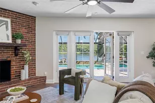4221 Riverhills Dr, Tampa, FL 33617 - Photo 16