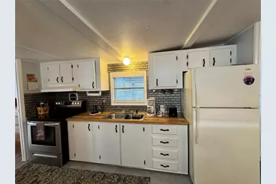 1710 7th Street SW #2, Ruskin, FL 33570 - Photo 2