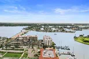 500 Treasure Island Causeway, Treasure Island, FL 33706 - Photo 4