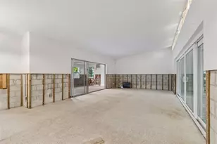 3901 50th Ave S, Saint Petersburg, FL 33711 - Photo 10