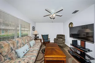 5217 81st St N, Saint Petersburg, FL 33709 - Photo 4