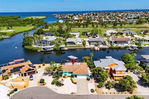 923 Golf Island Dr, Apollo Beach, FL 33572 - Photo 1