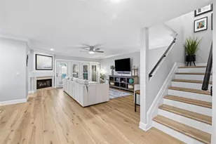 4205 Arborwood Ln, Tampa, FL 33618 - Photo 8