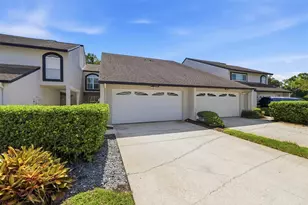 4205 Arborwood Ln, Tampa, FL 33618 - Photo 4