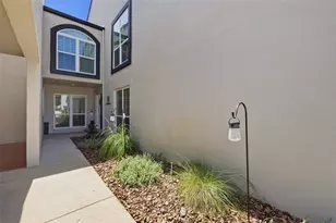 4205 Arborwood Ln, Tampa, FL 33618 - Photo 6