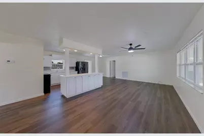 5937 38th Avenue N, Saint Petersburg, FL 33710 - Photo 6