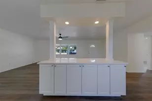 5937 38th Ave N, Saint Petersburg, FL 33710 - Photo 16