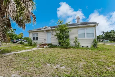 2560 5th Avenue S, Saint Petersburg, FL 33712 - Photo 2