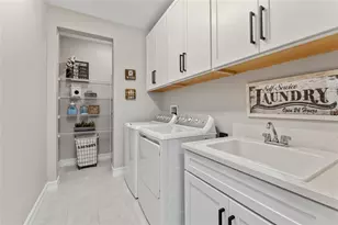 29818 Picana Ln, Wesley Chapel, FL 33543 - Photo 38