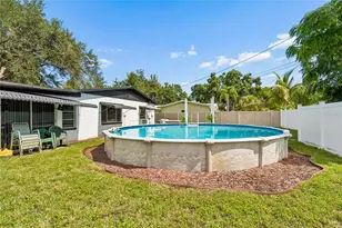 7846 12th St N, Saint Petersburg, FL 33702 - Photo 28