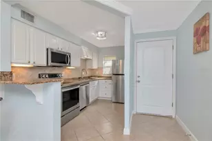 2675 St Josephs Dr E, Dunedin, FL 34698 - Photo 10