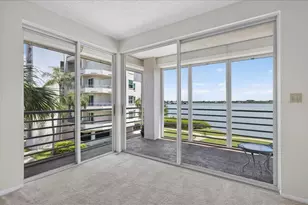 8001 Sailboat Key Blvd S, Saint Pete Beach, FL 33707 - Photo 32