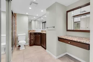 7200 Sunshine Skyway Ln S, Saint Petersburg, FL 33711 - Photo 20