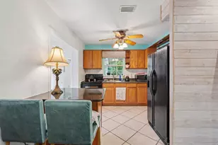 824 67th St S, Saint Petersburg, FL 33707 - Photo 18