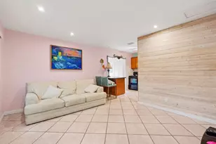 824 67th St S, Saint Petersburg, FL 33707 - Photo 10